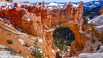 Bryce Canyon National Park, Natural bridge, Windows 10 spotlight, Mesmerizing HD wallpaper
