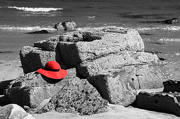 Summer memories, sea, sand, graphy, , beautiful, stones, beach, summer, waves, abstract, red, , memories, hat HD wallpaper