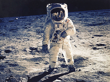 Space missions, Historical significance, Apollo 13, Space exploration HD wallpaper