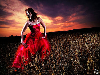 UNDER SUNSET SKY, beuty, field, red, sky, dress, woman, sunset HD wallpaper