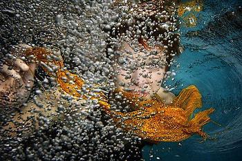 Under-water-graphy, cool, under-water, graphy HD wallpaper