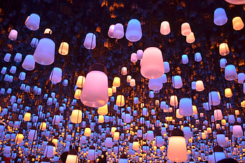 Lights, Shine, Light, Miscellanea, Miscellaneous, Multicolored, Motley, Lanterns, Illumination, Composition, Lighting, Ceiling, Plafonds, Exhibition HD wallpaper