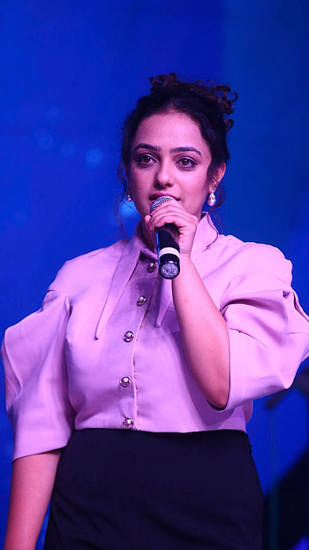 Nithya Menon, multilingual actress HD phone wallpaper
