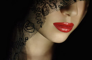 Black Lace , black, lace, people, pretty, red, lips, models, hair covering, female HD wallpaper