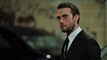 Aras Bulut Ynemli, Exciting news, Turkish actor, Rising star HD wallpaper