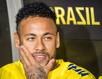 Dynamic Soccer Star - Sporty Background, soccer, Neymar HD wallpaper
