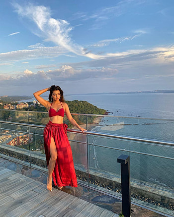 Ruhi Singh, cloud, sky HD phone wallpaper