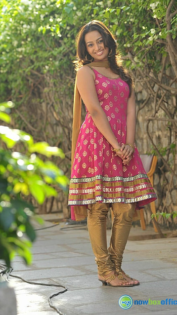 Ester Noranha, Telugu Heroine HD phone wallpaper