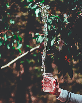 Bank, Hand, Miscellanea, Miscellaneous, Spray, Blur, Smooth, Jar HD phone wallpaper