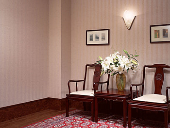 Flowers, Miscellanea, Miscellaneous, Wall, Table, Chairs HD wallpaper