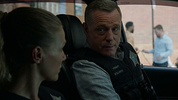 Chicago P.D., Intense episode, Emotional moments, Close bonds HD wallpaper