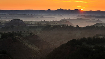 North Dakota, Sunrise, Theodore Roosevelt National Park HD wallpaper