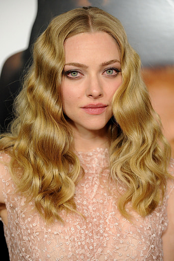 Amanda Seyfried movies HD phone wallpaper