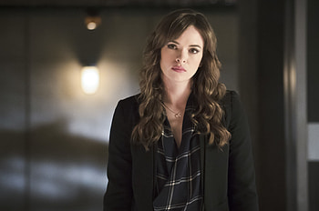 Danielle Panabaker As Caitlin In Flash, danielle-panabaker, the-flash, tv-shows HD wallpaper
