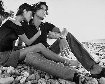Love hug and kiss, friendship, romance, love, but HD wallpaper