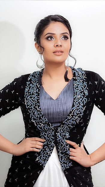 Sreemukhi, telugu actress, model HD phone wallpaper