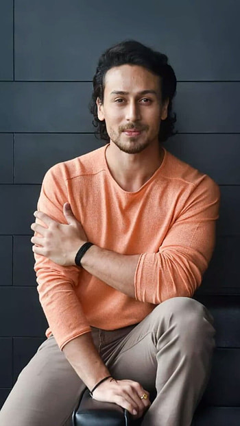 Tiger Shroff, face, lip HD phone wallpaper