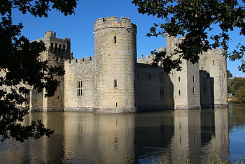 Sussex, Beautiful England , Bodiam Castle HD wallpaper