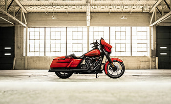 Harley-Davidson Street Glide, Ultimate touring machine, Powerful performance, Iconic presence HD wallpaper
