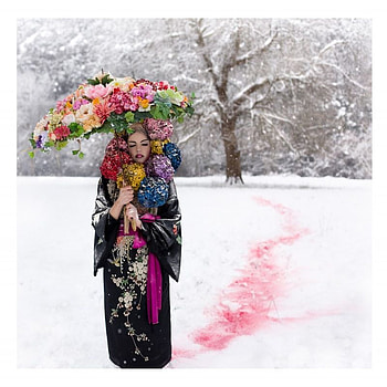 FLOWER UMBRELLA, winter, umbrella, colorful, walking, snow, flowers, woman, ze HD wallpaper