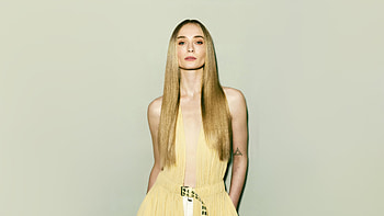 Sophie Turner British Vogue 2024, sophie-turner, celebrities, girls, hoot HD wallpaper