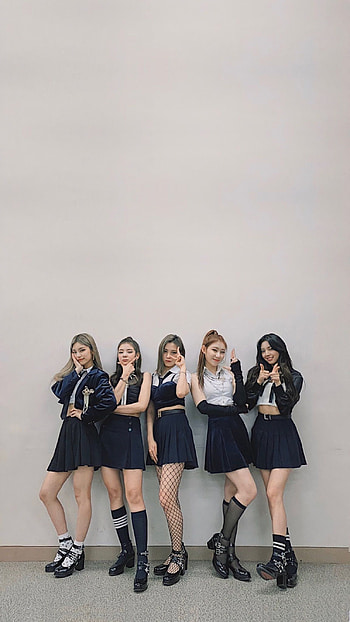 ITZY , backgrounds, Visual splendor, Fan favorites HD phone wallpaper