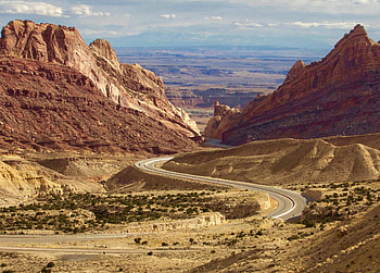 Spotted Wolf Canyon, fun, desert, cool, nature, mountains HD wallpaper