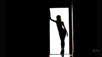 Beauty in the Doorway, sexy, black and white, body, woman, silhouette, beauty HD wallpaper