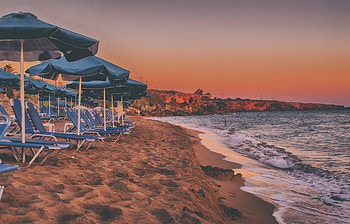 Beach, sunset, sea waves, sand HD wallpaper