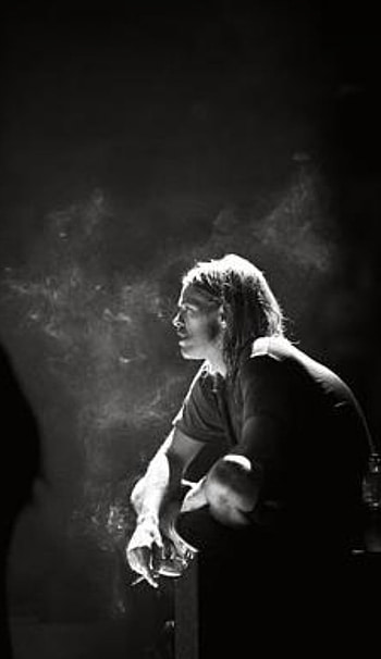Taylor hawkins, string_instrument, flash_graphy HD phone wallpaper