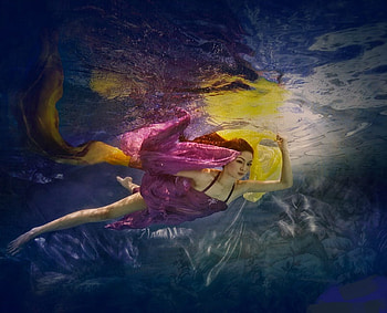 model swimmer, model, dress, reflections, nice, woman, fashion, pretty, scarf, water HD wallpaper