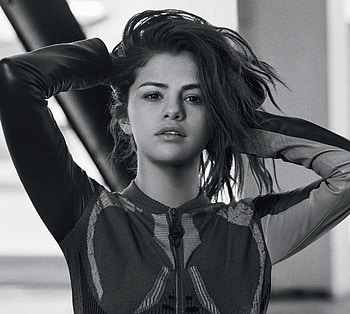 Monochrome, Selena Gomez, arms up HD wallpaper