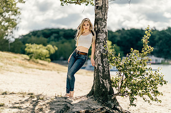 Big Range, cowgirls, ranch, blondes, jeans HD wallpaper