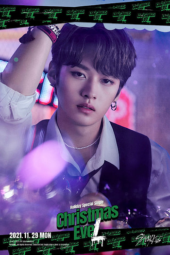 LeeKnow Christmas EveL, lee minho, stray kids, minho, Christmas EveL, lee know HD phone wallpaper