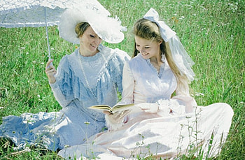 Ladies, vintace, meadow, model HD wallpaper