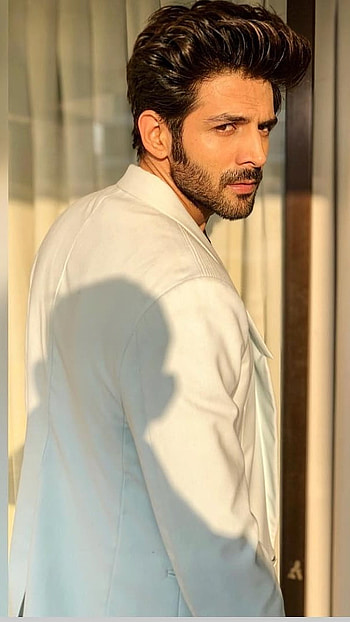 Kartik Aaryan, White Jacket, Smart, Attitude HD phone wallpaper