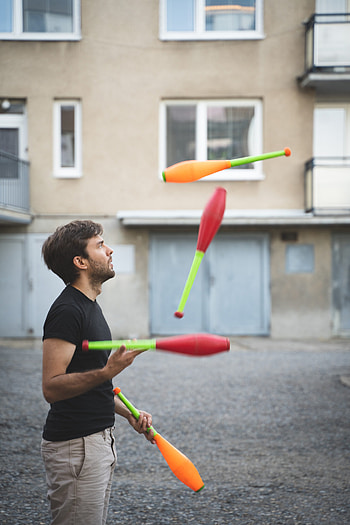 Juggling, Portraiture in motion, Juggling demonstration, graphy HD phone wallpaper