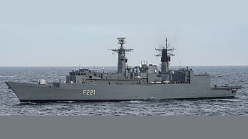 WORLD OF WARSHIPS ROS REGELE FERDINAND FMR TYPE 22 FRIGATE HMS COVENTRY, LIGHT MG, ALL MAIN ARMAMENT REMOVED, TORPEDOES, 76 mm FWD, HELICOPTER AND L PAD HD wallpaper