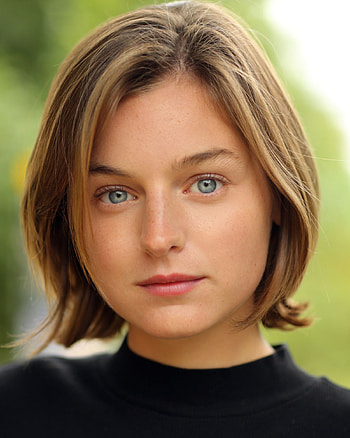 Emma Corrin, The Crown, Lady Diana, Netflix series HD phone wallpaper