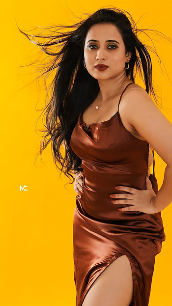 Hayat shaik, bollywood actress HD phone wallpaper