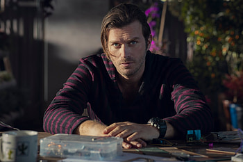 Kivanc Tatlitug, Untitled Submarine Story, Netflix, Turkish Series HD wallpaper