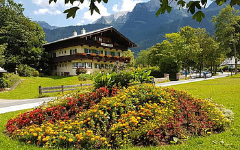 House in Germany, mountains, Germany, flowerbed, house HD wallpaper