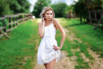 Blonde in a White Dress, outdoors, model, dress, blonde, fence HD wallpaper