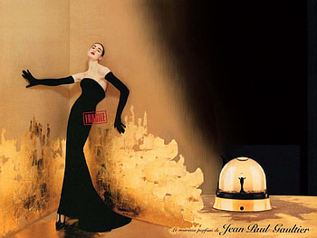 ಌ.Elegant Woman and Perfume.ಌ, glamour, colorful, black, graphy, attractive, cute, colors, advertising, aroma, ads, elegant woman and perfume, fashions, fragrance, charm, perfume, sensual, sexy, sweet, models female, entertainment, other, gorgeous, magnificent, beautiful, sentiment, feels, pretty, love, scent, tender touch, lovely, splendor HD wallpaper