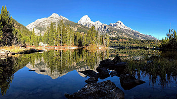 Taggert Lake, Jackson Hole, Wyoming, mountains, water, reflections, trees, sky, usa HD wallpaper