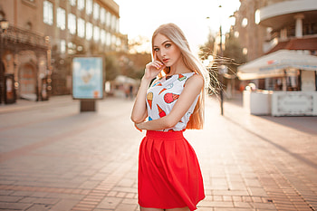 Pretty Blonde in the Street, street, skirt, model, blonde HD wallpaper