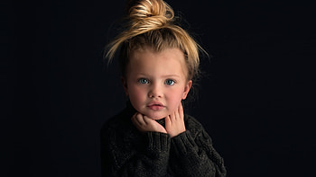 Cute baby girl, portrait HD wallpaper