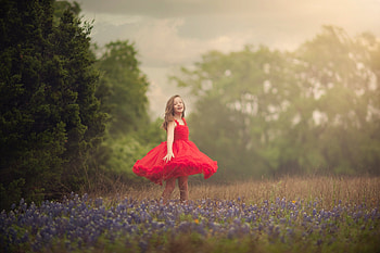 little girl, childhood, blonde, fair, nice, adorable, bonny, sunset, sweet, Belle, white, graphy, smile, girl, tree, Standing, comely, sightly, pretty, green, face, hair, lovely, pure, child, fun, cute, baby, , dress, Nexus, beauty, play, rose, kid, beautiful, people, little, pink, Princess, red, field, love, cool, sky, dainty HD wallpaper