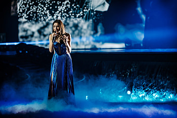 Vladana, Montenegro entrant, Light up outfit, Live day review HD wallpaper
