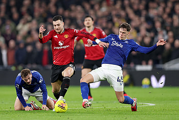 Manchester United vs Tottenham — Premier League Quad, Premier League, Soccer, Manchester United F.C., Tottenham Hotspur F.C. HD wallpaper